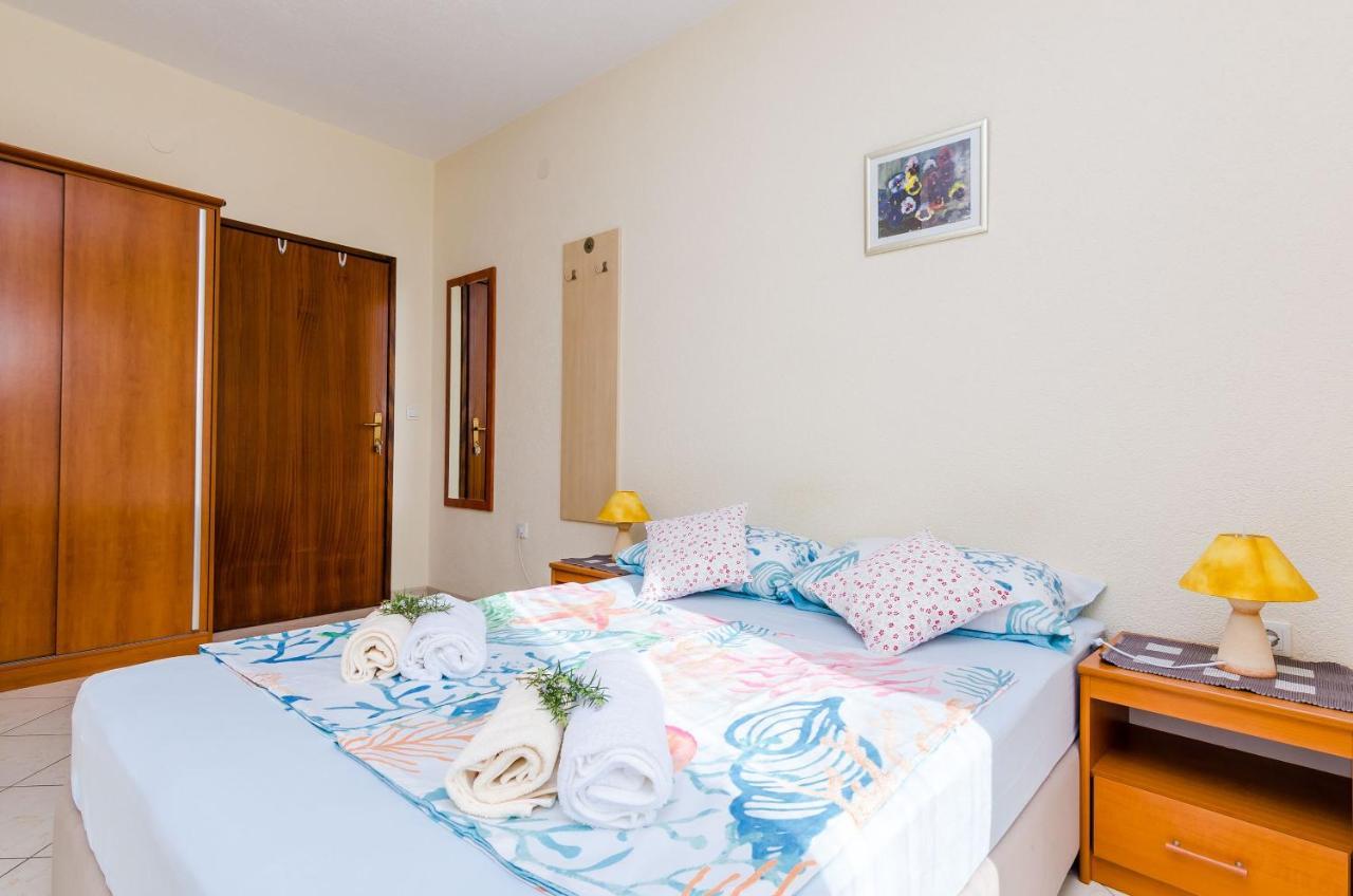 Guesthouse Somnium ซัฟทัท ภายนอก รูปภาพ