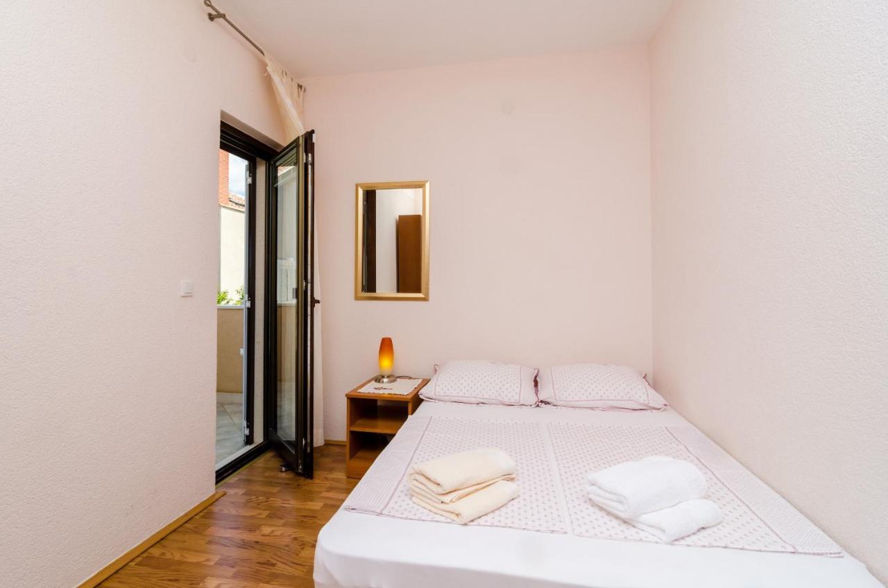Guesthouse Somnium ซัฟทัท ภายนอก รูปภาพ