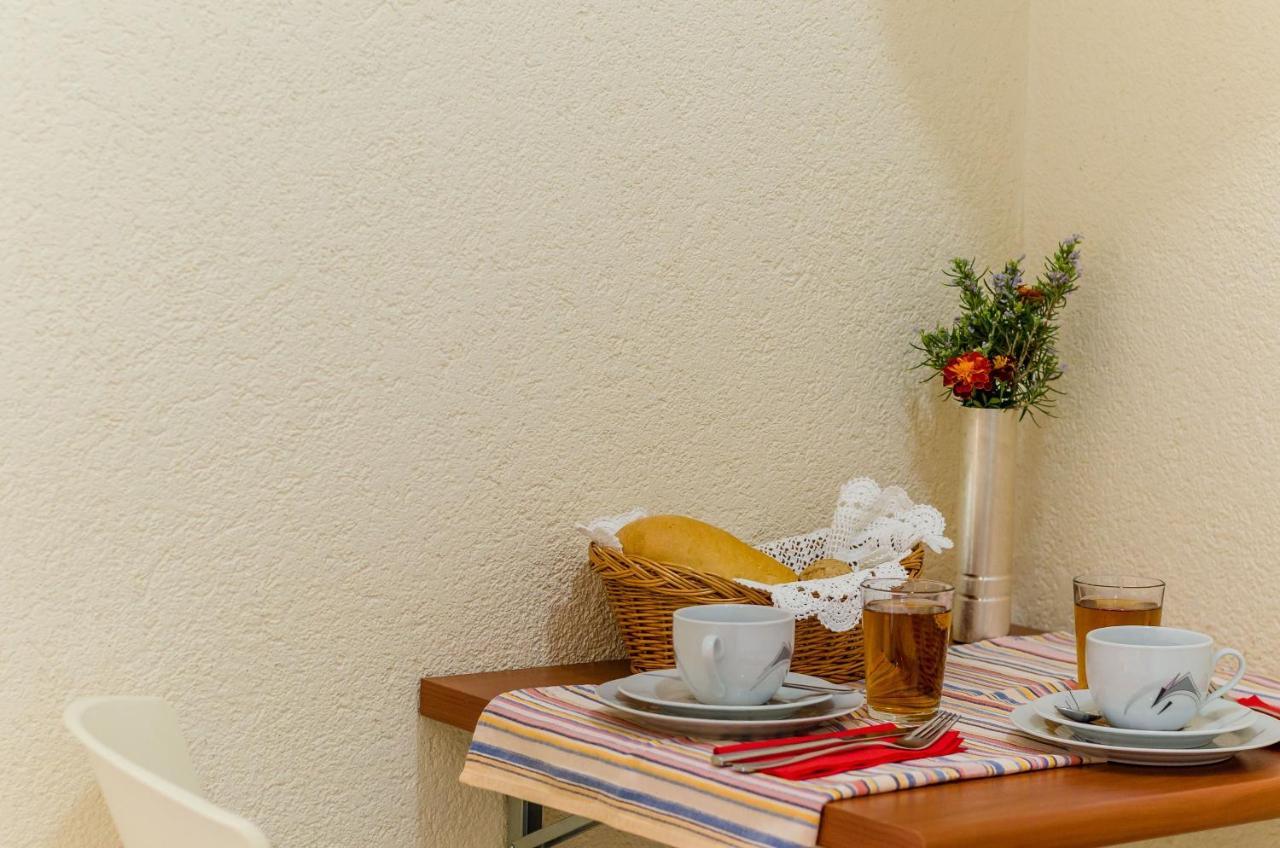 Guesthouse Somnium ซัฟทัท ภายนอก รูปภาพ